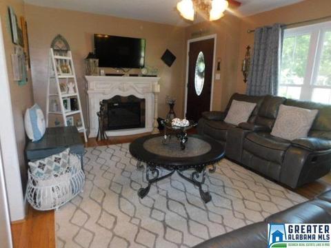 52 Crest Dr, Dora, AL 35062 photo 2