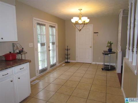 501 Mccullars Dr, Weaver, AL 36277 photo 9