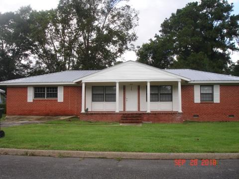 1604 Lee Ave, Clanton, AL 35045 photo 1