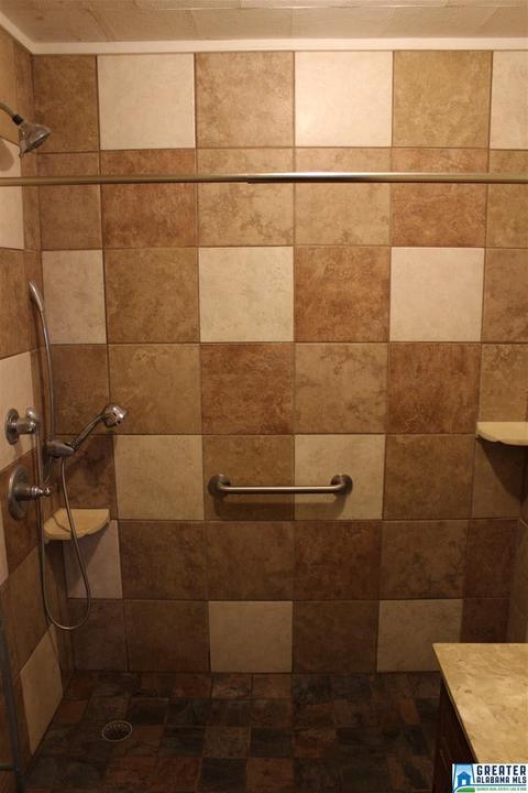 185 Maylene Ln, Maylene, AL 35114 photo 3