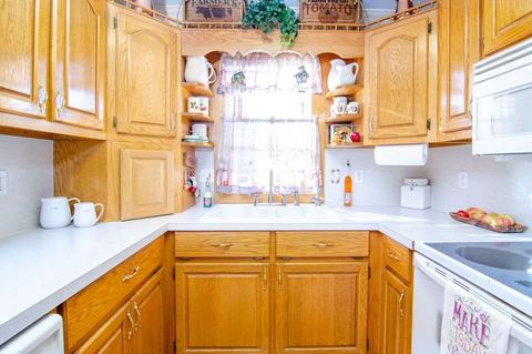 1823 Glendale Dr, Clanton, AL 35045 photo 5