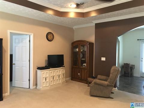 100 Battle Cir, Clanton, AL 35045 photo 4
