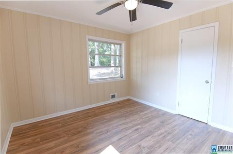 202 Cherokee Dr, Clanton, AL 35045 photo 5