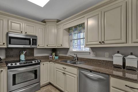100 Hillside Dr, Maylene, AL 35114 photo 4