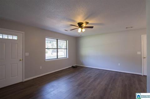 303 Debra Ave, Clanton, AL 35045 photo 5
