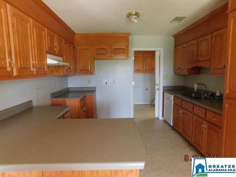 295 Bankhead St, Sulligent, AL 35586 photo 5