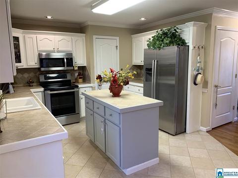105 Comanche Cir, Alabaster, AL 35007 photo 13