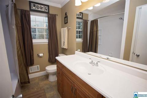 1015 Echo Trl, Warrior, AL 35180 photo 8