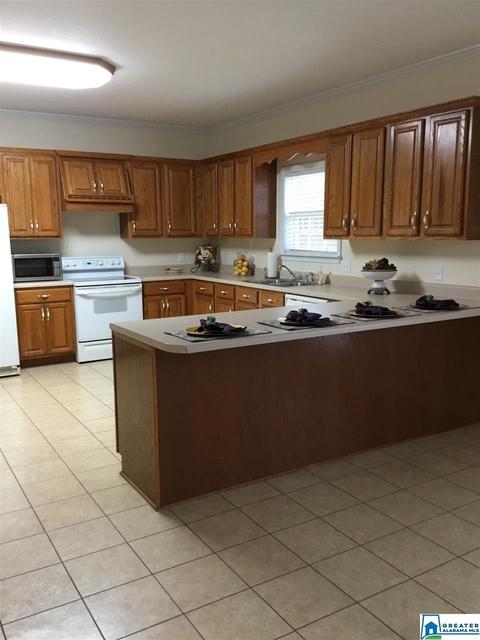 804 Golf Dr, Clanton, AL 35045 photo 2