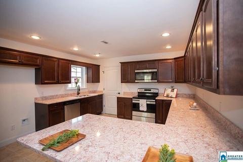 306 Meadowview Cir, Clanton, AL 35045 photo 4