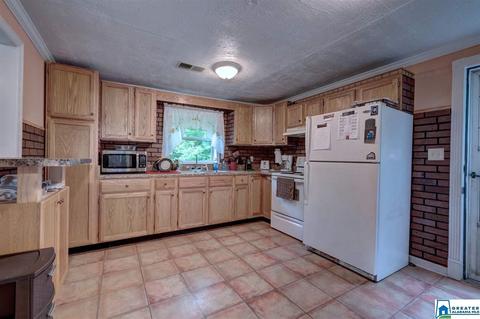 105 Moss St, Warrior, AL 35180 photo 12
