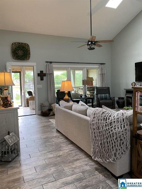 112 Emerald Pt, Riverside, AL 35135 photo 2