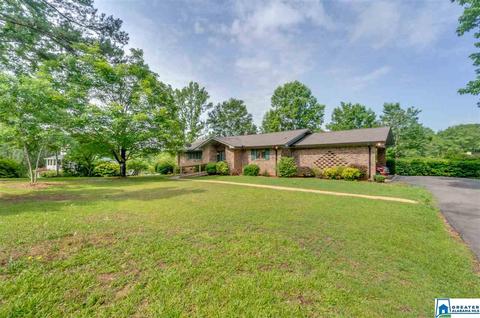 1403 Meadowood Dr, Clanton, AL 35045 photo 4