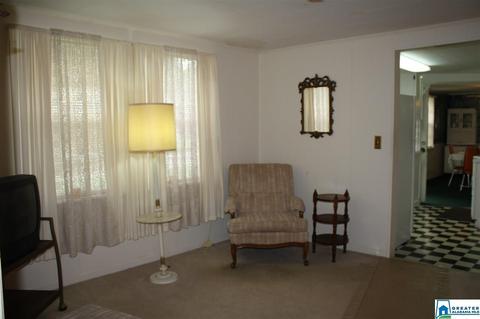 103 Taylor St, Clanton, AL 35045 photo 8