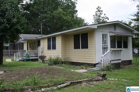 103 Taylor St, Clanton, AL 35045 photo 2