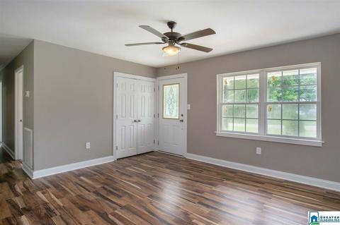 422 Debra Ave, Clanton, AL 35045 photo 4