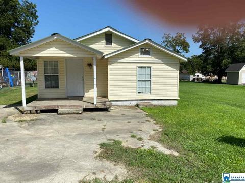 205 Louise St, Clanton, AL 35045 photo 1