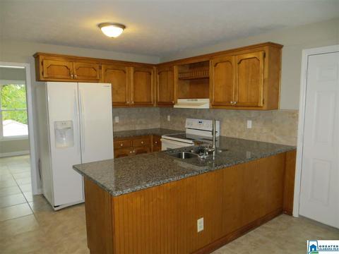 931 Apache Pass, Anniston, AL 36206 photo 2