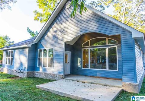 504 9th St, Clanton, AL 35045 photo 4