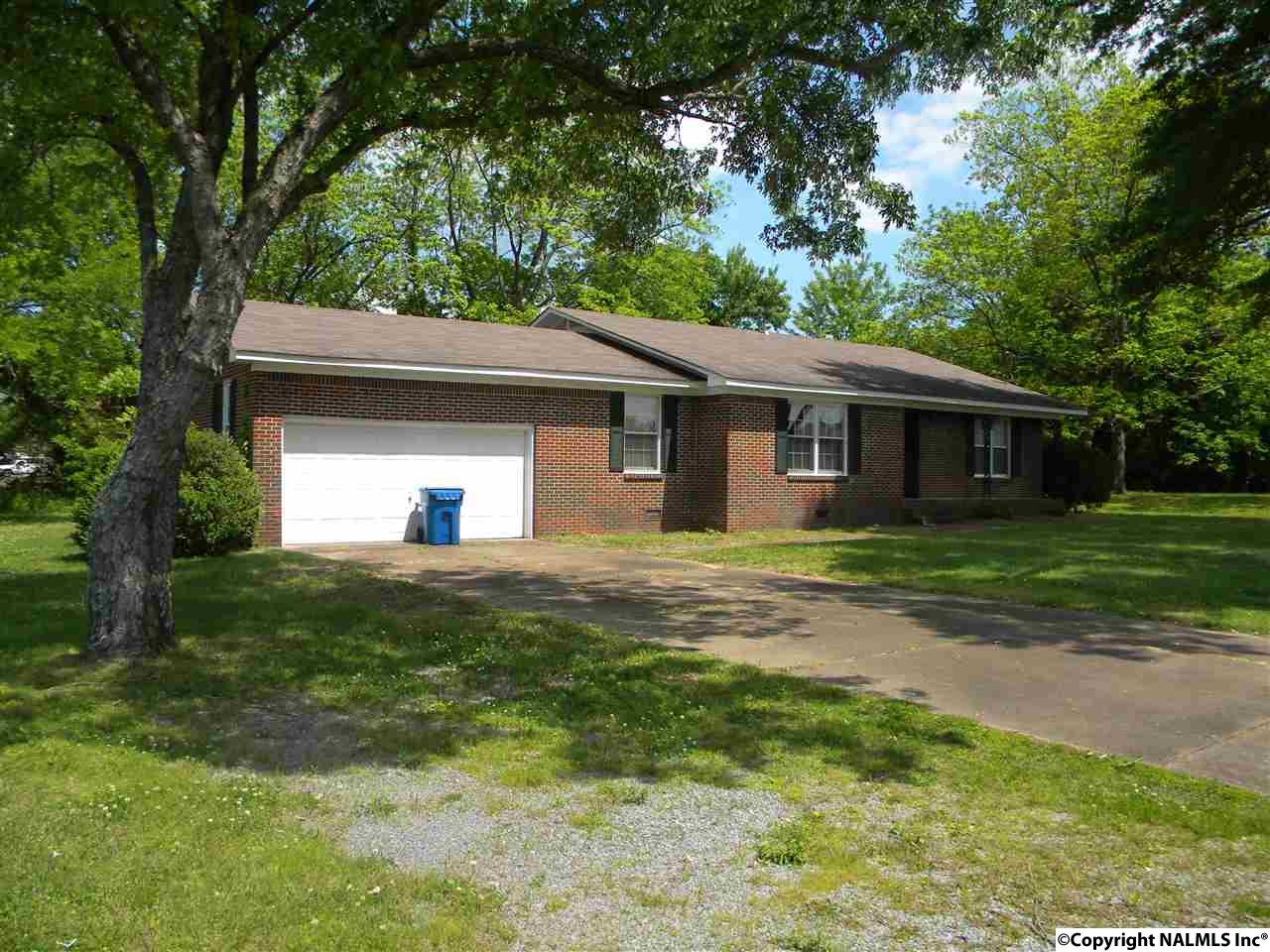 1148 N Main St, Arab, AL 35016 photo 1
