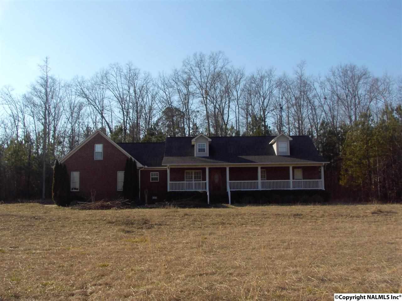 604 E Haven Dr, Glencoe, AL 35905 photo 1