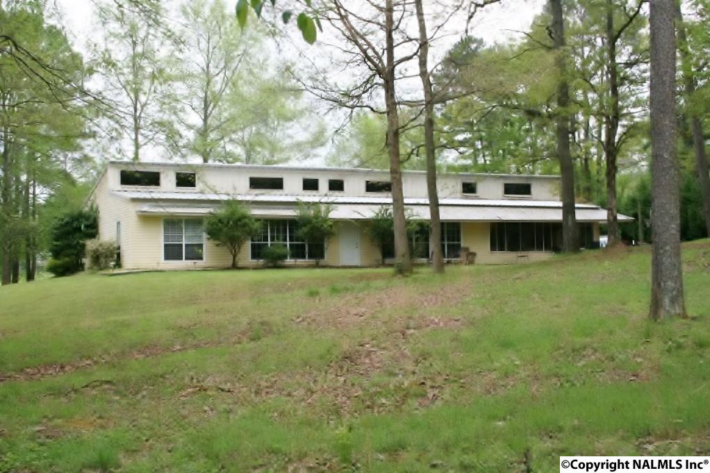 1690 Holiday Shores Rd, Scottsboro, AL 35768 photo 1