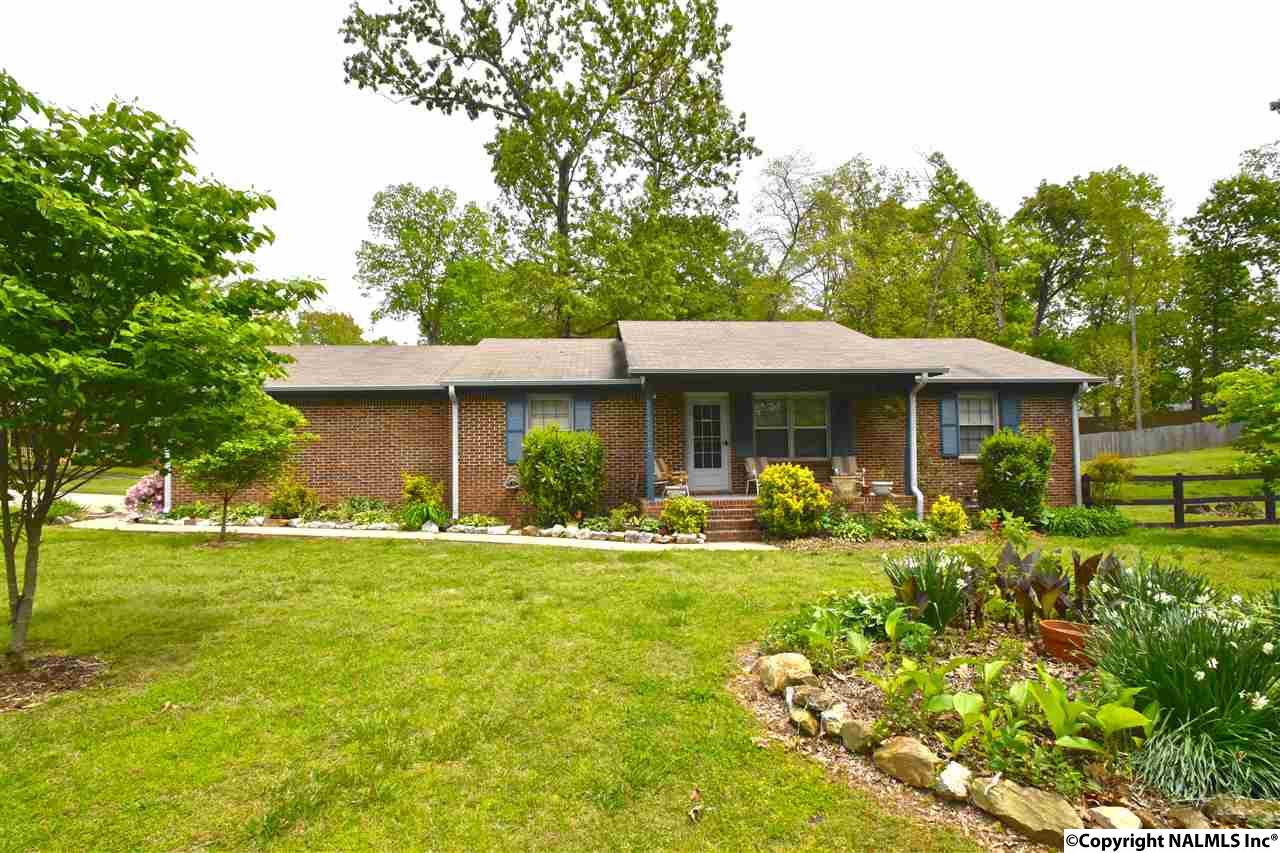 105 Holly Oak Ln, Huntsville, AL 35811 photo 1
