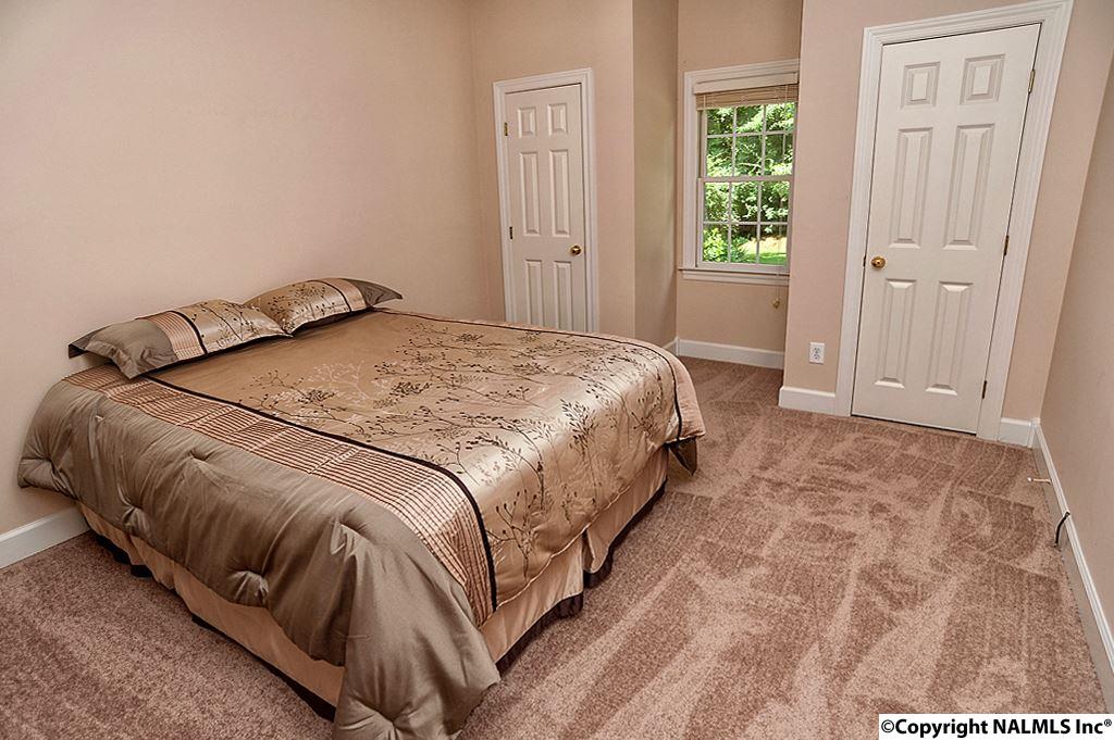 104 Alexandria Dr, Huntsville, AL 35806 MLS 1022435