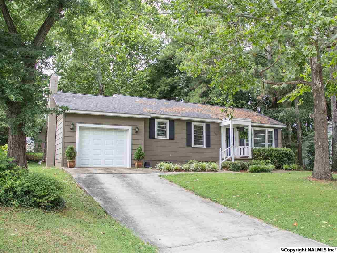 320 Spring St, Athens, AL 35611 photo 1