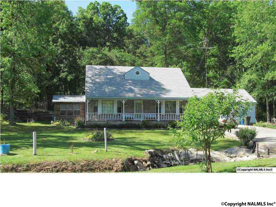 210 Faulkner St, Albertville, AL 35950 photo 1