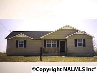 301 Maple Cir, Arab, AL 35016 photo 1