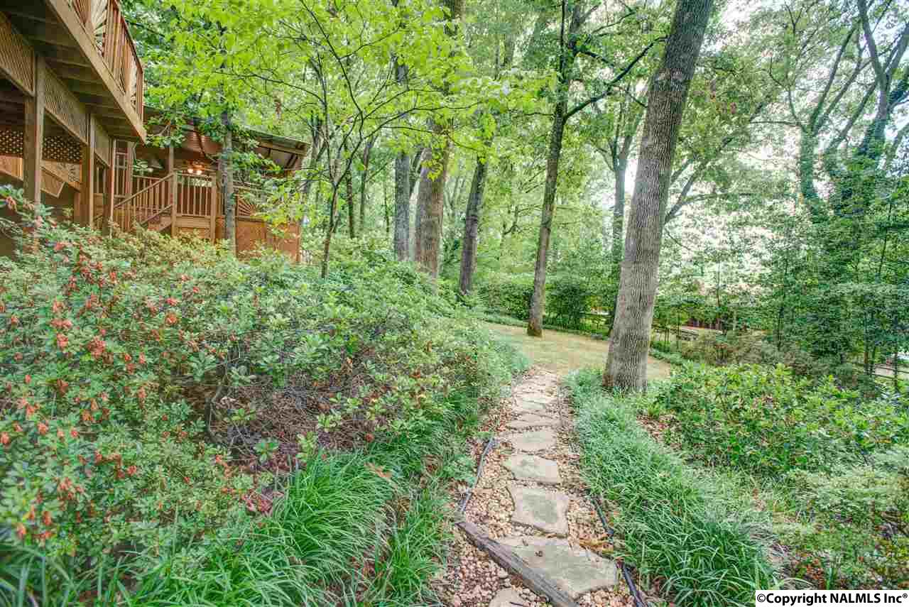 12112 Comanche Trl, Huntsville, AL 35803 MLS 1046669