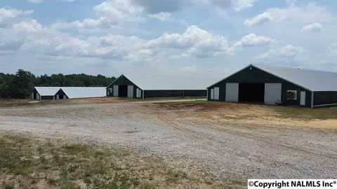 W Blue Pond Blvd, Sylvania, AL 35988