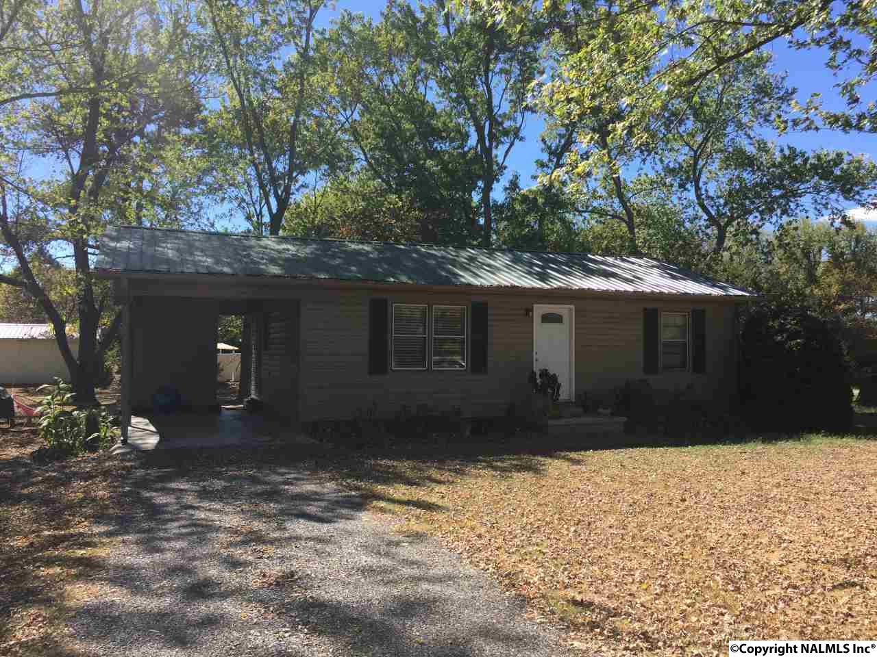 118 E 5th St, Grant, AL 35747 photo 1