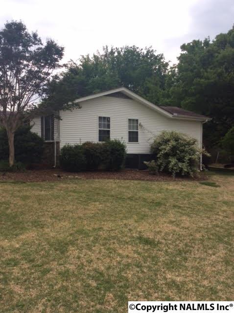 41 Ayers Cir, Grant, AL 35747 photo 4