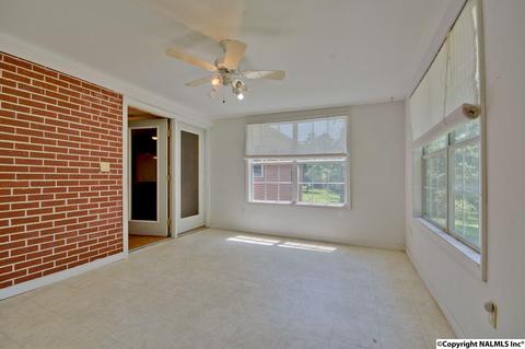 4989 Main St, Grant, AL 35747 photo 14