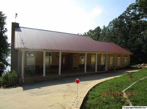 804 E Riverview Dr, Glencoe, AL 35905 photo 1