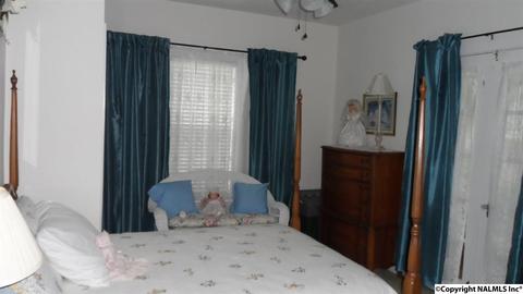 104 E Main St, Glencoe, AL 35905 photo 17
