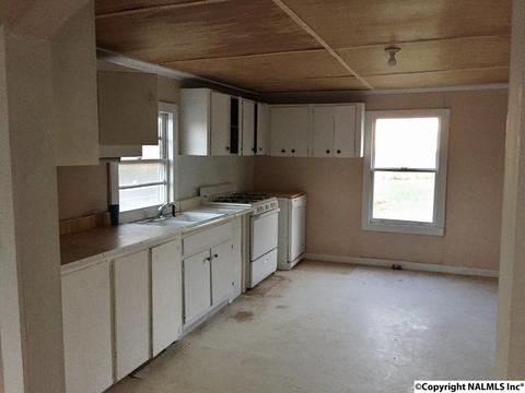 1209 Cullman Rd, Arab, AL 35016 photo 3