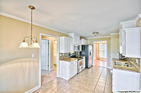 305 Cloverleaf Cir, Killen, AL 35645 photo 14