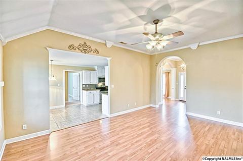 305 Cloverleaf Cir, Killen, AL 35645 photo 11