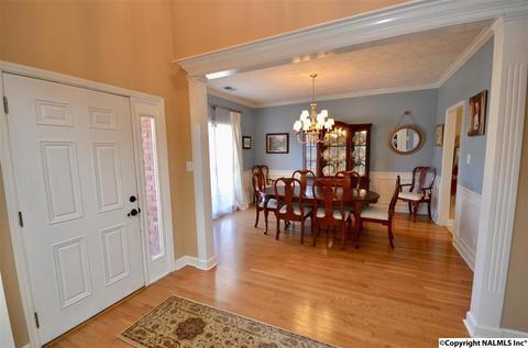 604 Meadowview Dr, Hartselle, AL 35640 photo 3