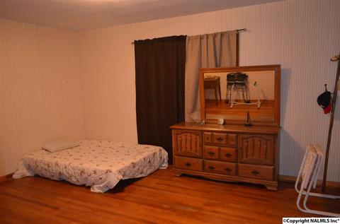 108 E Main St, Glencoe, AL 35905 photo 9