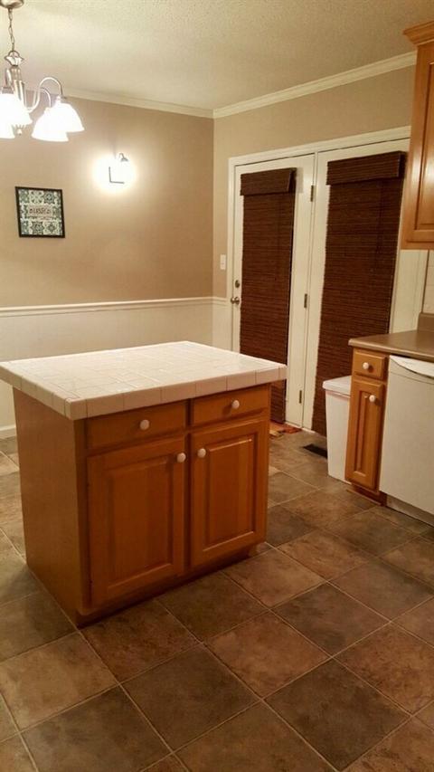 375 E 2nd Ave, Grant, AL 35747 photo 8