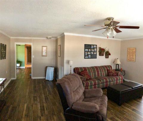 375 E 2nd Ave, Grant, AL 35747 photo 10