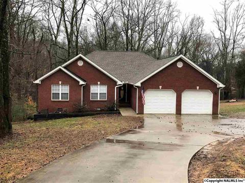322 Beech Dr, Killen, AL 35645 photo 1