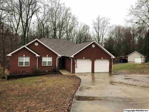 322 Beech Dr, Killen, AL 35645 photo 2