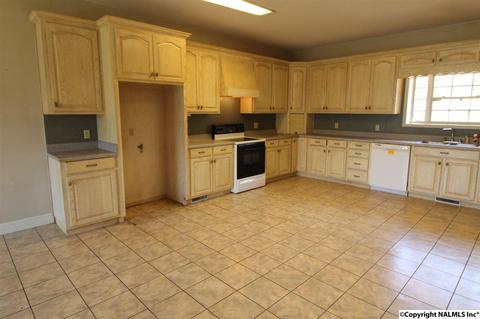 800 SE Spring Rd, Arab, AL 35016 photo 7