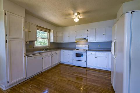 121 Rose St, Section, AL 35771 photo 17