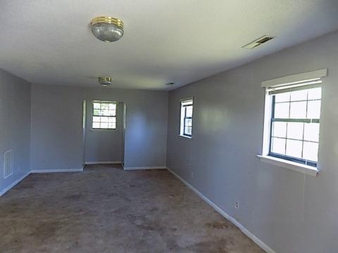 55 Lannes Dr W, Killen, AL 35645 photo 4